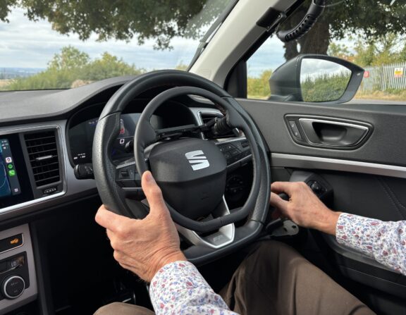 A Push Brake being used alongside an Over Ring Accelerator in a Seat Ateca, viewed from the second person